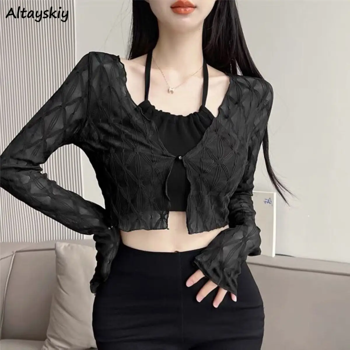 Tops & Blouses